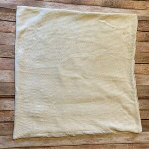 Kenneth Cole Reaction Home Crocheted Cotton Cream Pillow Cover 25” X 25”